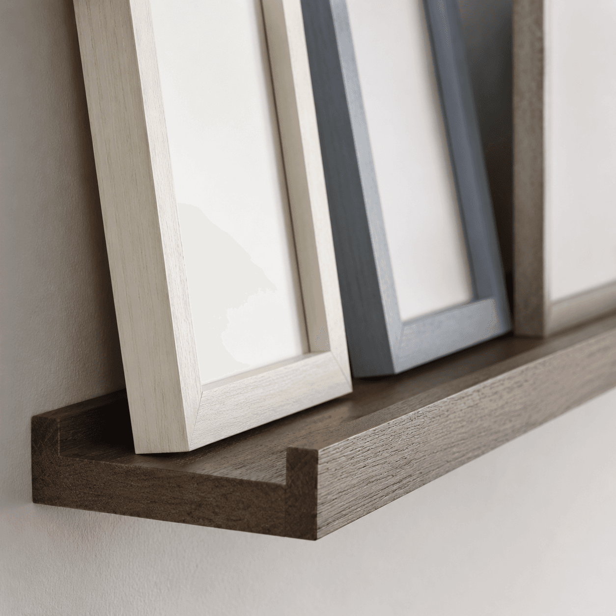 Picture Ledge Shelf material and detail